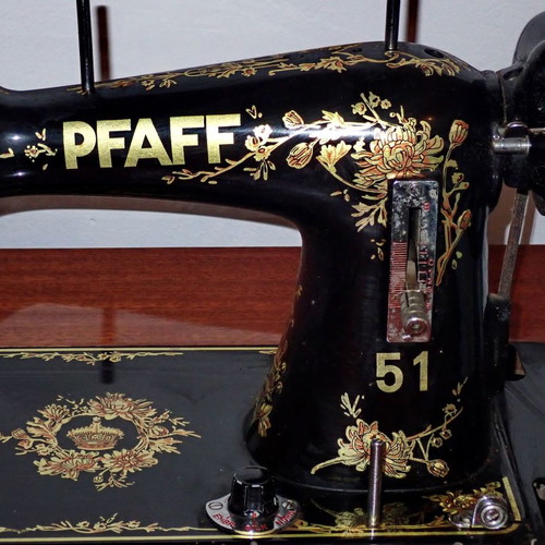 Pfaff sewing machine with cabinet used, excellent condition
