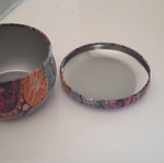 Container for tealight or scented candles new with Indian design
