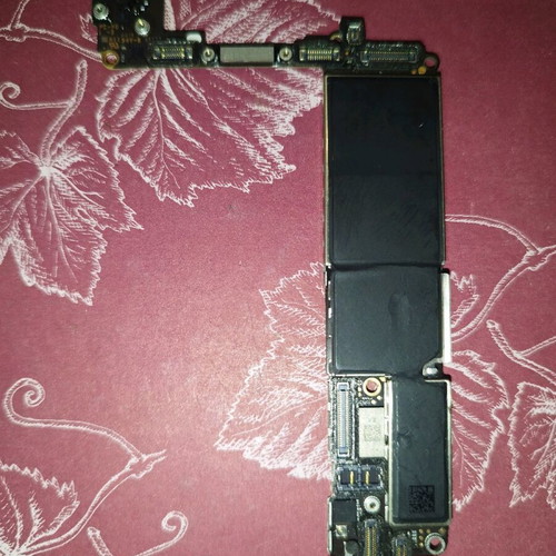 iPhone 7 main board used, unknown condition