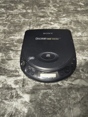 Sony CD Diskman D-220 used, powers on but does not read CDs