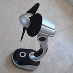 Handheld fan like new
