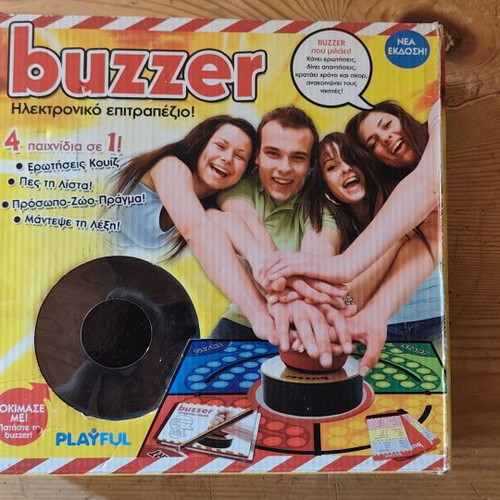 Buzzer board game like new