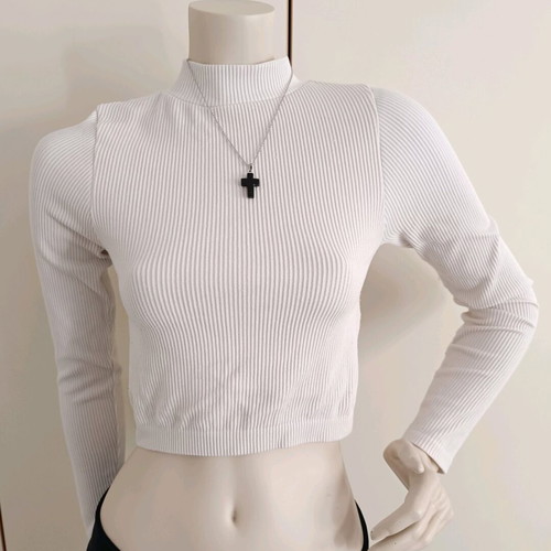 Stradivarius women's white crop top XS used