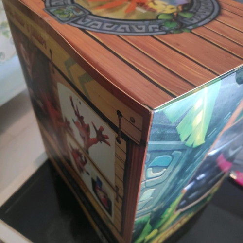 First4Figures Crash Bandicoot Insane Trilogy Statue like new