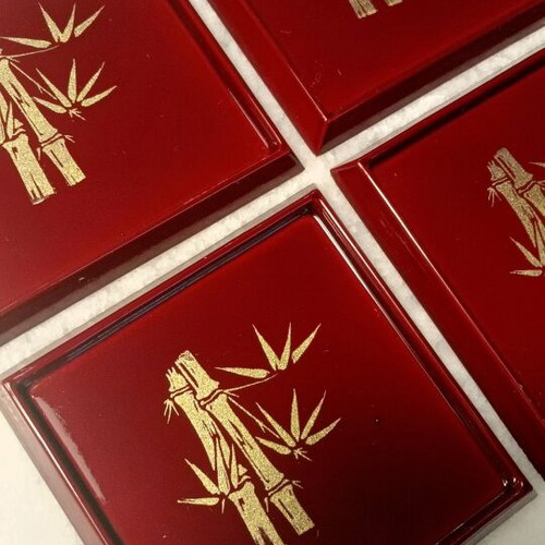 Japanese box with coasters like new, set of 6, red and gold