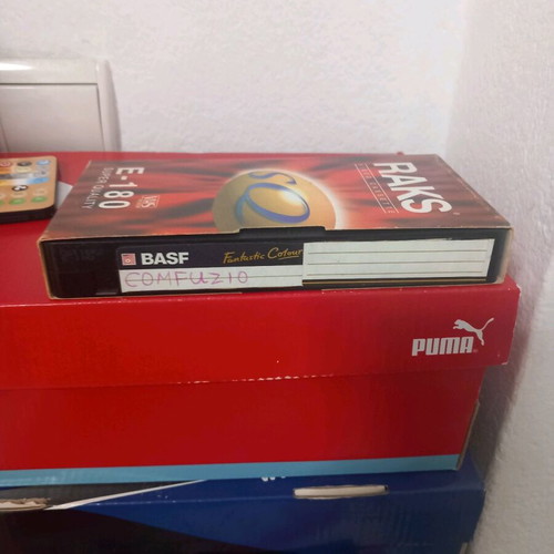 VHS tape like new with episodes from Confuzio 90s show
