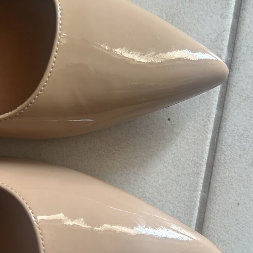 Vince Camuto Pumps Soft Gold Patent Size 39 Like New