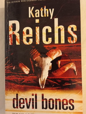 Devil Bones book used in English by Kathy Reichs