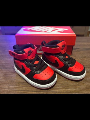 Nike kids shoes new No 21 with box
