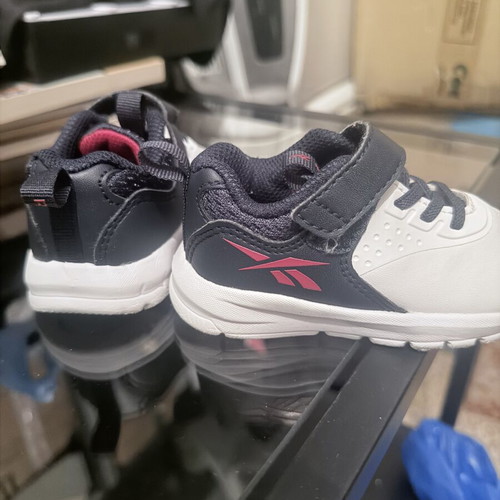 Baby shoes pack of 4 used, sizes 19-21