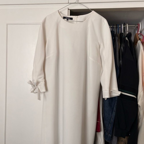 Depolo Black and White Dress with Pleated Back like new