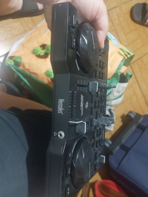 Hercules DJControl Instinct σαν καινούργιο, λειτουργικό