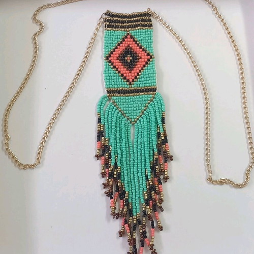 Necklace with chain colorful in excellent condition