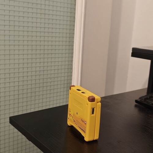 Game Boy Advance SP Pikachu Custom Edition like new
