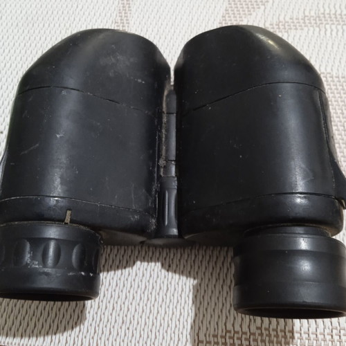 Binoculars with central focus adjustment used