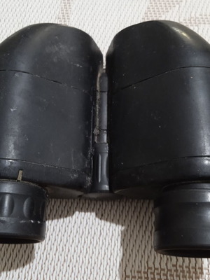 Binoculars with central focus adjustment used