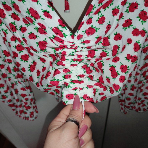 Zara cropped blouse size small like new, white with red flowers
