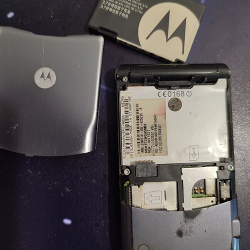 Motorola RAZR V3 used, does not power on or charge