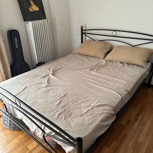 Iron semi-double bed with mattress