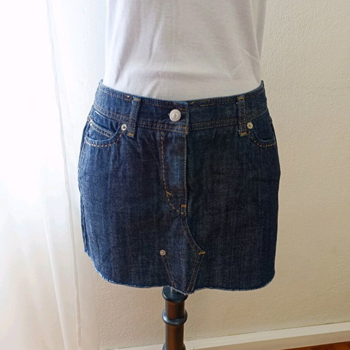 Sisley mini jeans skirt like new, size Large, blue