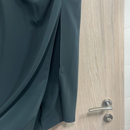 Mango skirt with slit like new, cypress green
