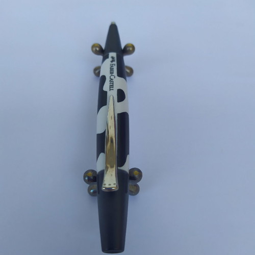 Faber Castell e-motion pen used with unique design