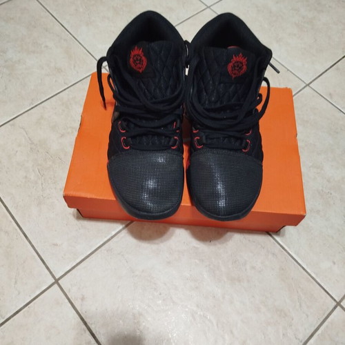 Nike Lebron Witness 8 basketball shoes, black and red, size 45