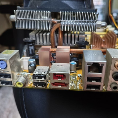 Asus P5K motherboard and Quad 9400 processor used with cooler and back panel