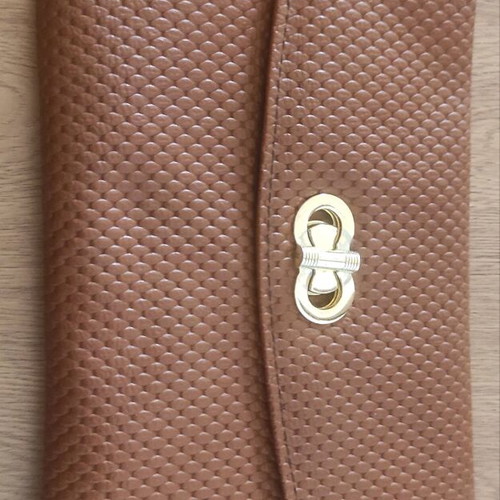 Shoulder clutch bag like new, brown