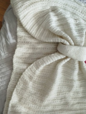 BSB wool bolero like new, white
