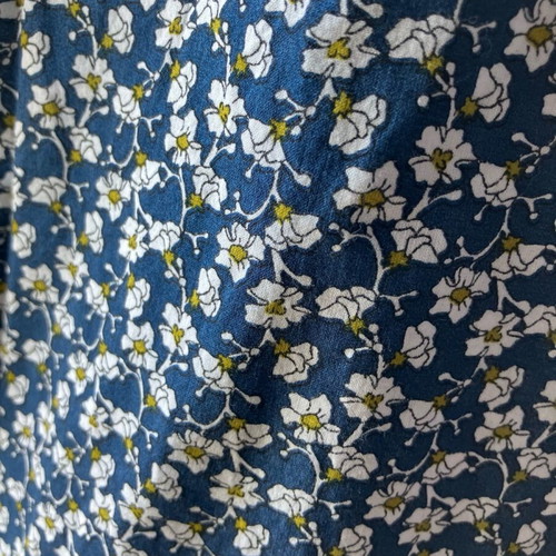 Benetton floral cotton shirt like new, size large