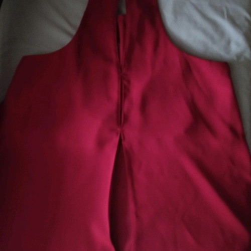 Desiree sleeveless red shirt used, size M
