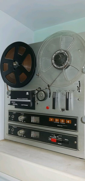 AKAI 1800L MULTI-PURPOSE TAPE RECORDER