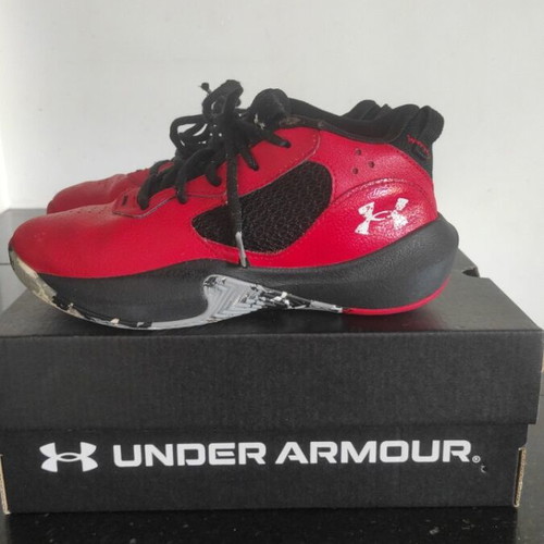 Under Armour kids basketball shoes used size 33.5