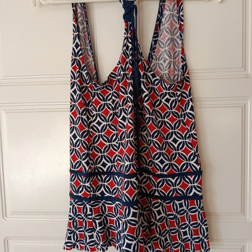 Vintage top with geometric pattern, like new, size S