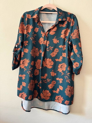 Floral Petrol Tunic with Brick Red Flowers like new