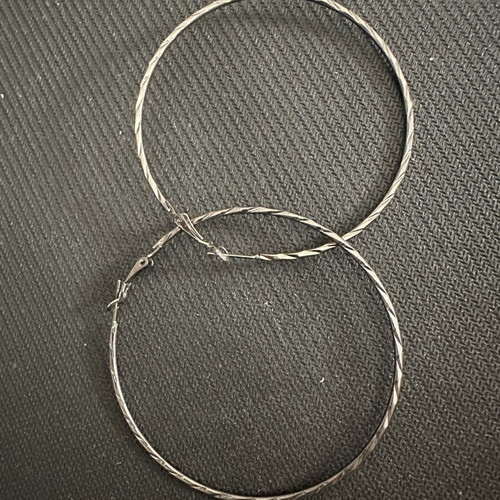 Hoop earrings large, like new