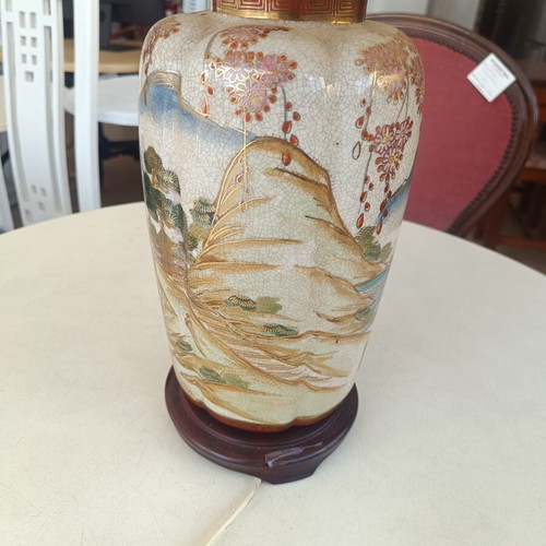Vintage Satsuma hand painted table lamp used