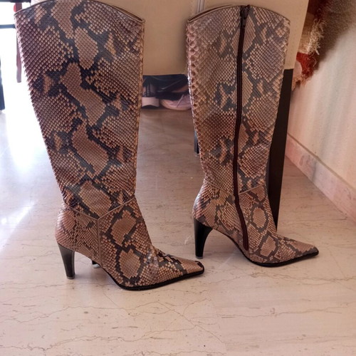 Kalogirou leather boots like new, 9cm heel