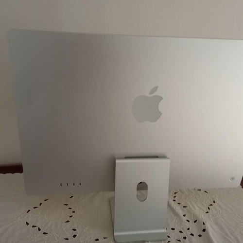 Apple iMac 24" M1 4.5K with 16GB RAM and 1TB SSD like new