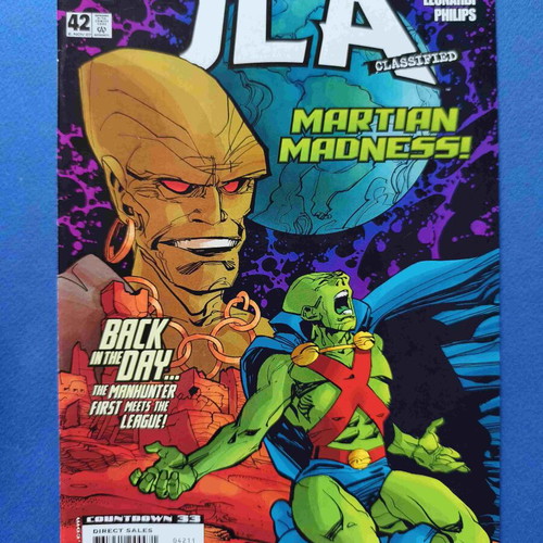 JLA Classified 42 like new
