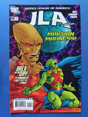 JLA Classified 42 like new