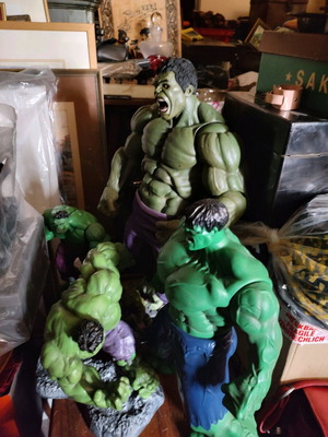 Колекция от 20 фигури Hulk като нови