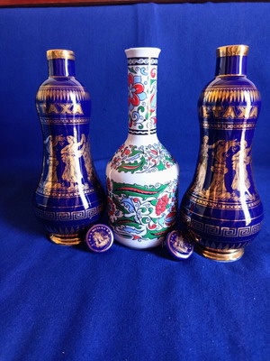 Metaxa porcelain bottles set of 3, like new, 18K gold and floral design
