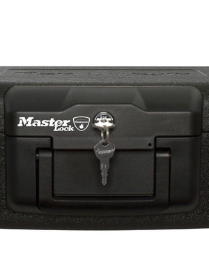 Master Lock L1200 Fireproof Safe with Key like new