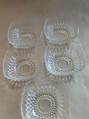 Duralex glass bowls like new, pack of 5