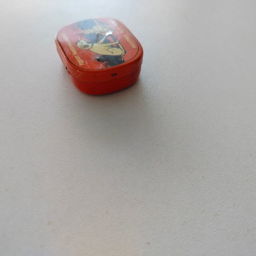 Small tin box with gramophone needles "MARSCHALL NEEDLES", MADE IN GERMANY.