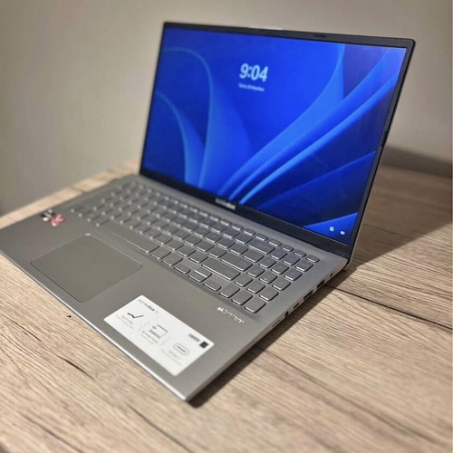 ASUS VivoBook 15 - Ryzen 5 / 8GB RAM / 512GB SSD — Excellent Condition!
