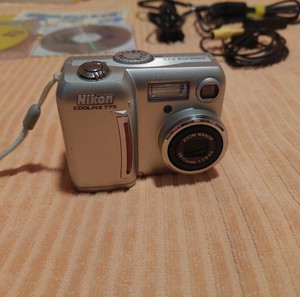 Digital camera Nikon Coolpix 775