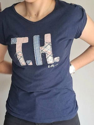 Tommy Hilfiger women's short-sleeve shirt like new, size Small, blue